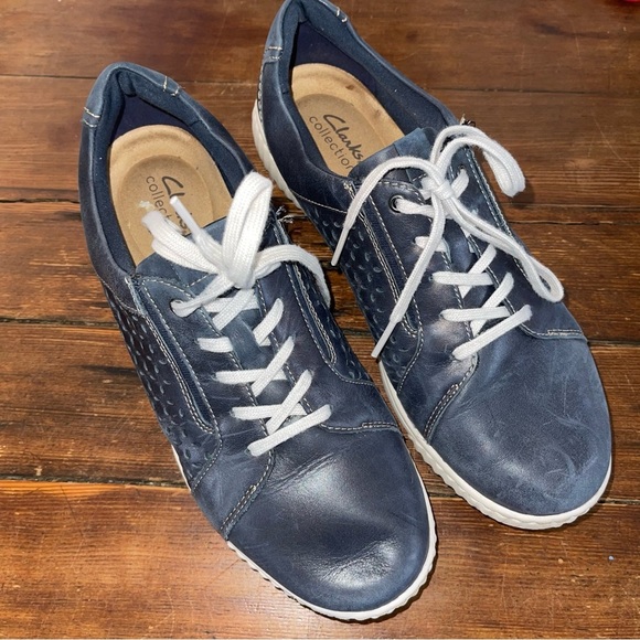 Clarks Blue and White leather Sneakerswomen’s size 10 - Picture 2 of 6